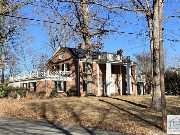 1101 Sam Lions Trl, Martinsville, VA 24112