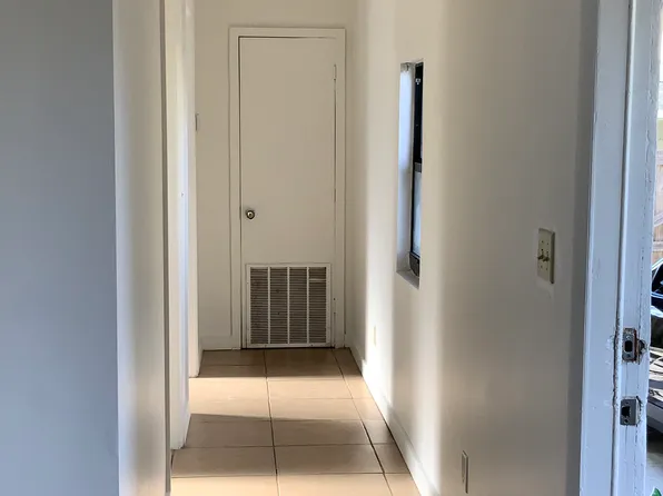(undisclosed Address), Lake Worth, FL 33460