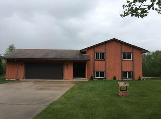 23541 Davenport St NE, East Bethel, MN 55005