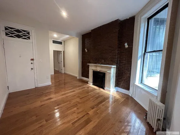 419 West 44th Street image 1 of 17