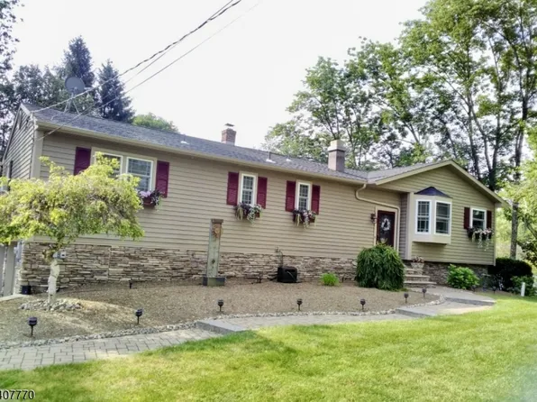 3 Birchwood Dr, Vernon Twp., NJ 07460