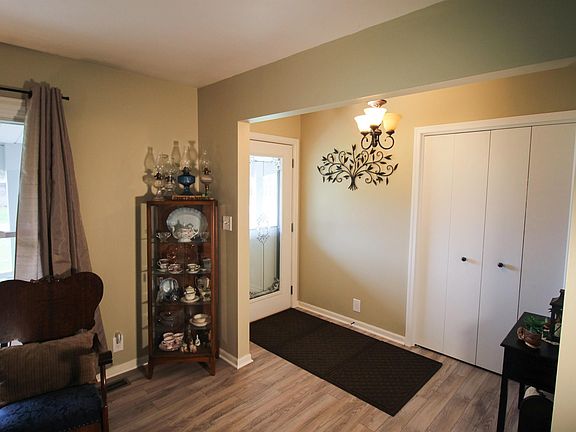 3rd image of 50505 Arrowood Ct