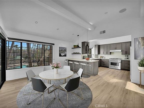 5th image of 19 Sea Cove Ln #1