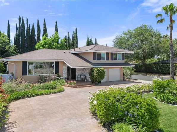 17712 Whitney Dr, Santa Ana, CA 92705