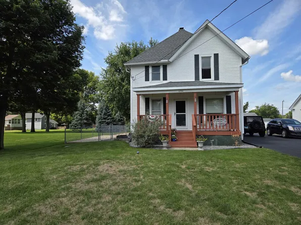 10766 3rd St, South Beloit, IL 61073