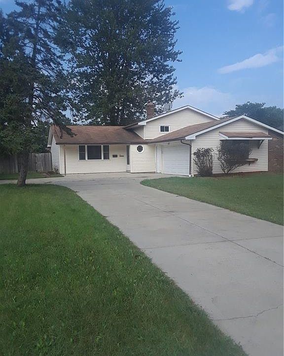 1st image of 25190 Deerfield Dr