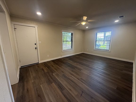 2nd image of 3009 E 42nd St