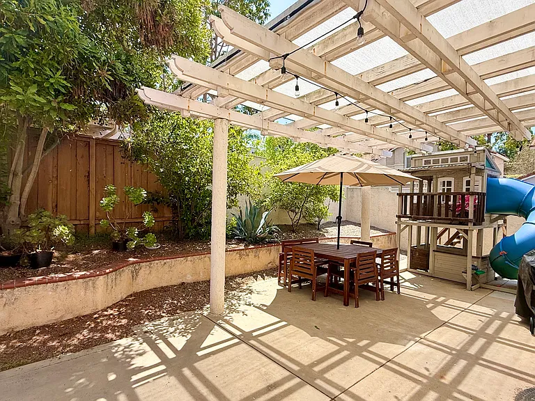 9580 Capricorn Way — Photo 32