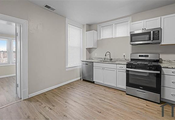 5th image of 3017 Keokuk St Unit 2F