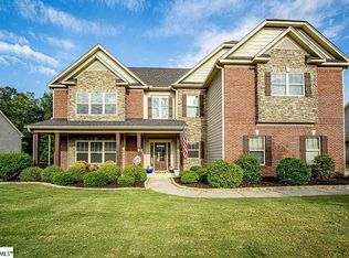 208 Lacebark Ct, Simpsonville, SC 29680