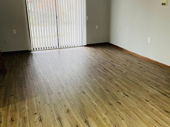 4th image of 1341 Ford Ave #3