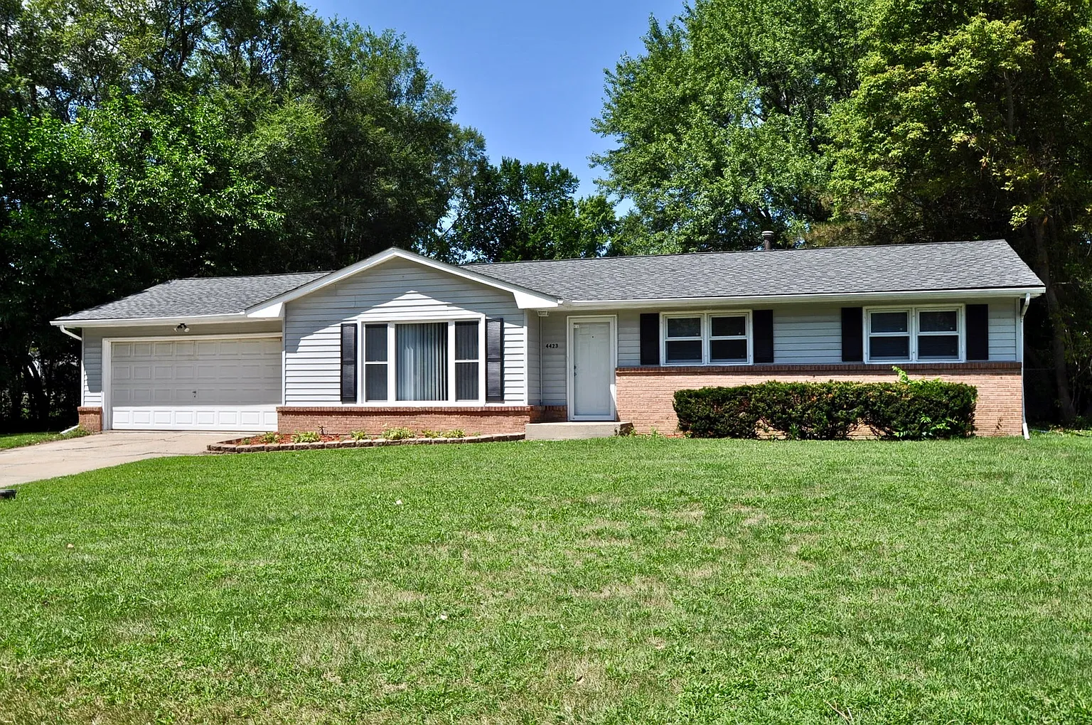 4423 Scarlet Oak Dr photo 1
