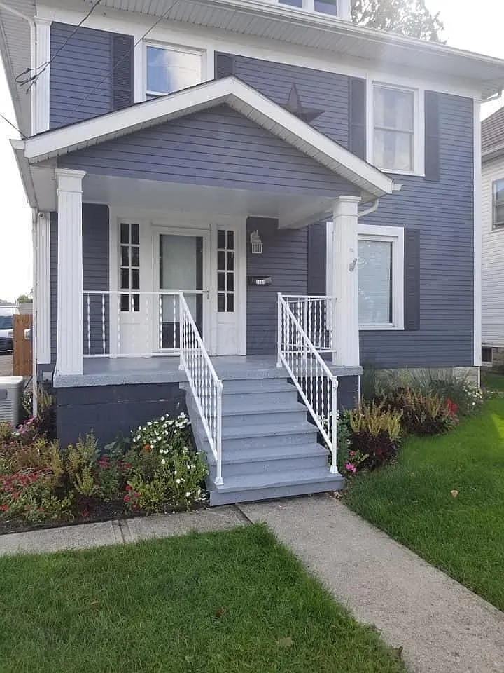 1082 E Center St photo 1
