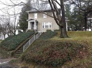 1125 Oakmont Rd, Charleston, WV 25314