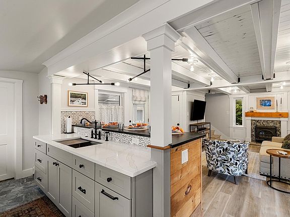 3rd image of 4 Tibbetts Ave
