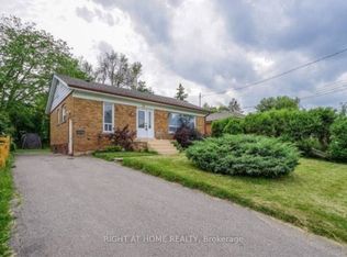 15 Elizabeth St, Halton Hills, ON L7G 3K1