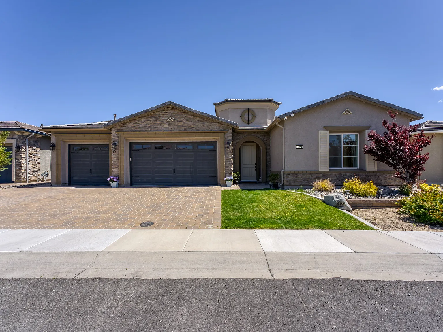4 bed, 3.5 bath, 3103 sqft, $5,500 — Photo 2