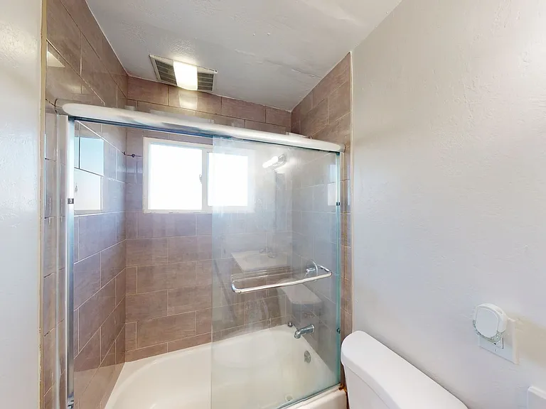 2711 23rd Avenue — Photo 18