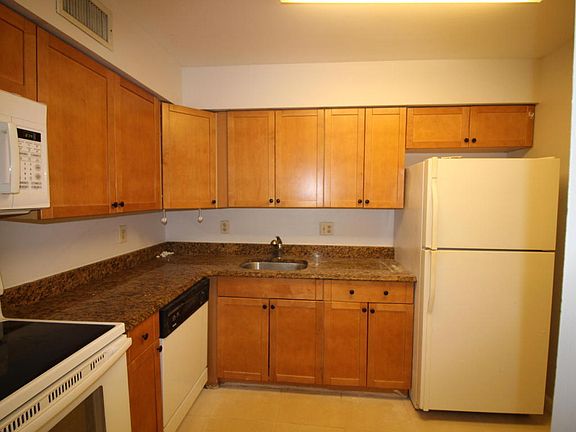 2nd image of 9785 Pineapple Tree Dr APT 206