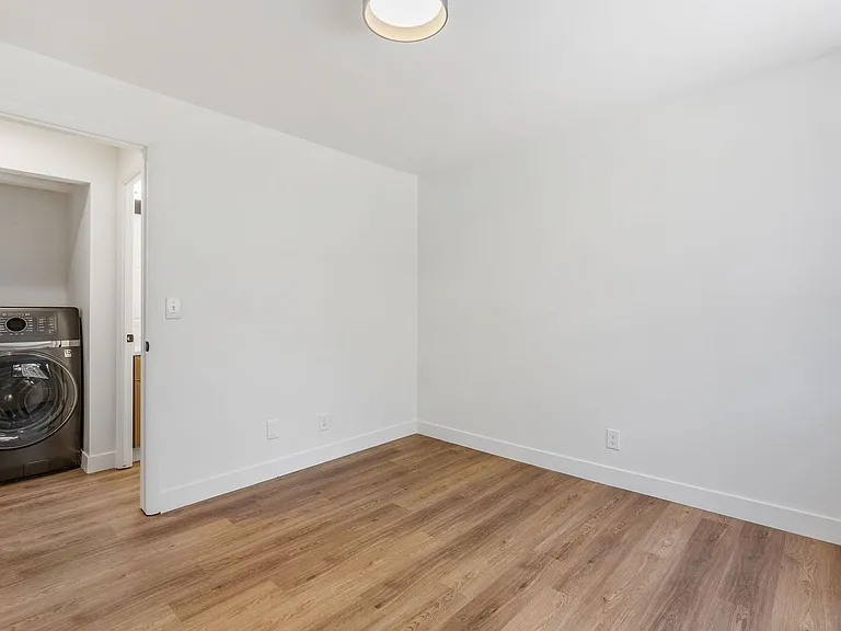 1016 E 900 S — Photo 21