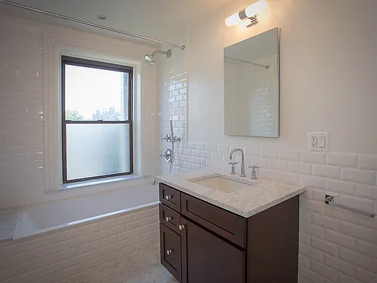 Rented by Townsley & Gay, LLC | media 52