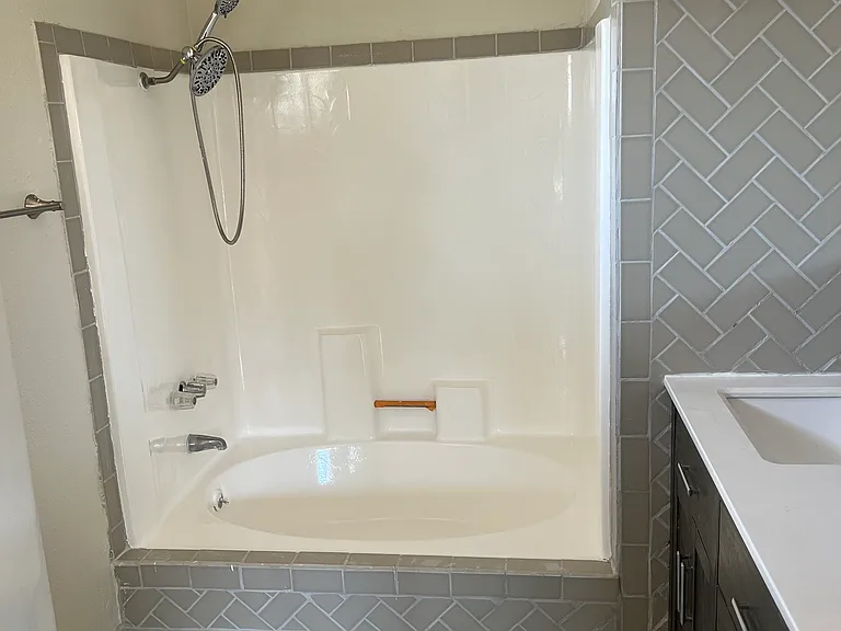 1115 Calle Malaga — Photo 3