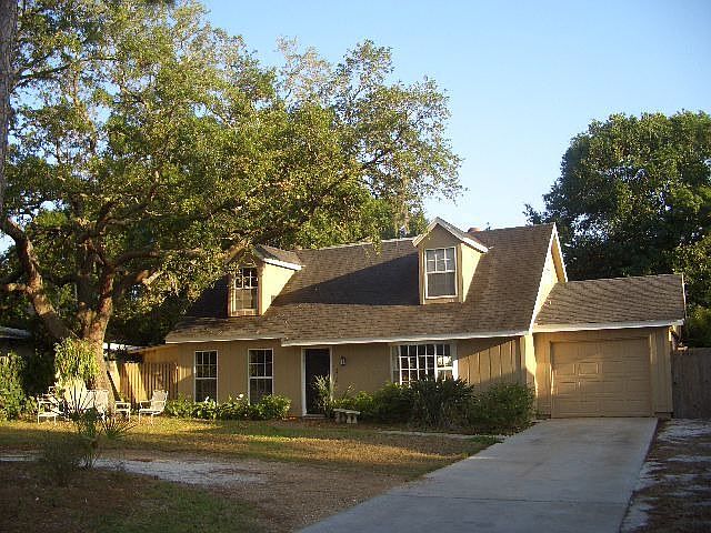 2nd image of 2710 Hillview St