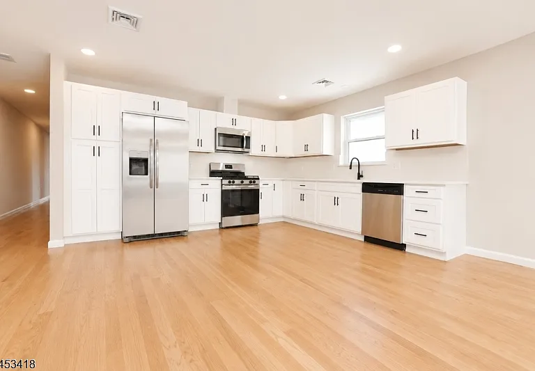 29 Frederick St #2 — Photo 4
