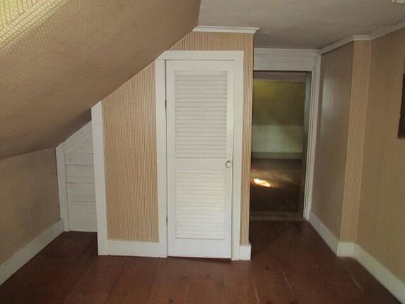 4th image of 323 Readfield Road