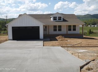 941 Shawanee Rd, Harrogate, TN 37752