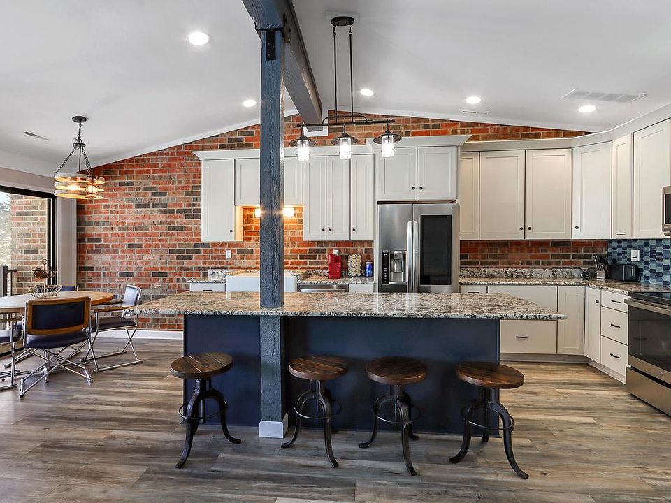 33 Abbey Villa Cir 33F, Fontana, WI 53125 MLS 1823891 Zillow