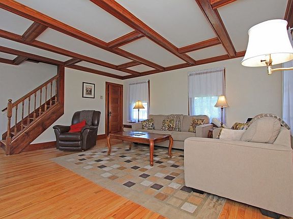 3rd image of 147 Lincoln Ave