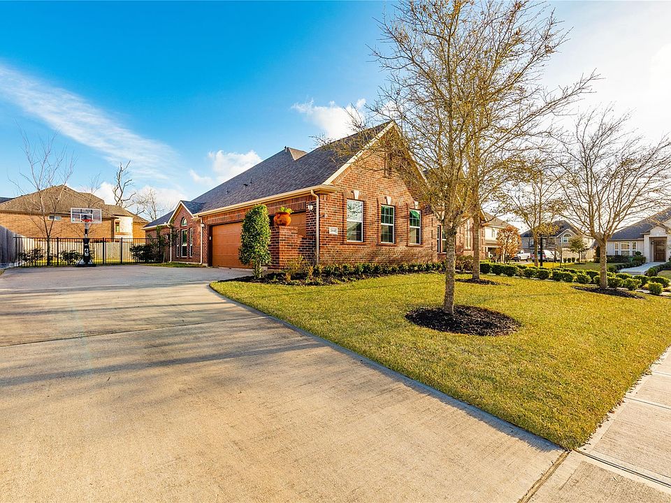 1st image of 7610 Lost Pecan Way