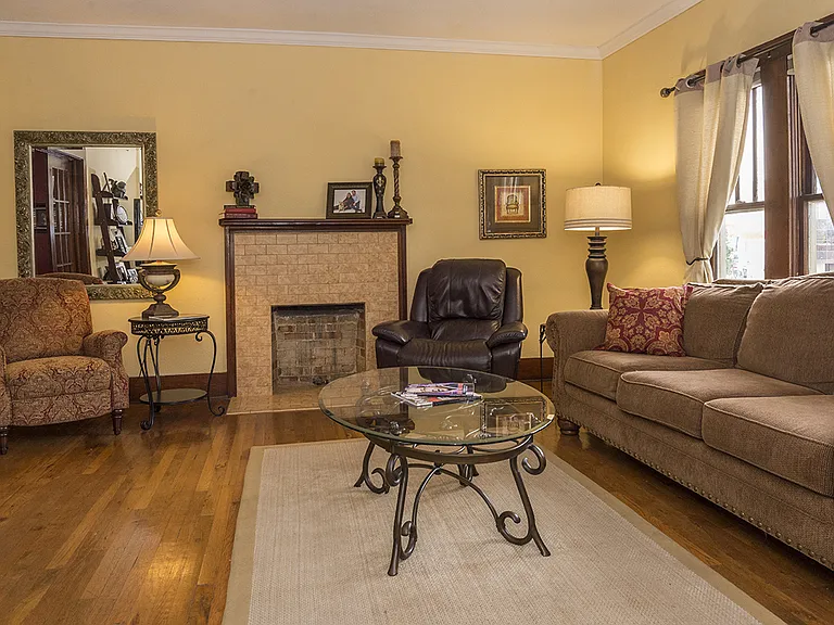 2241 W Rosedale St S — Photo 4