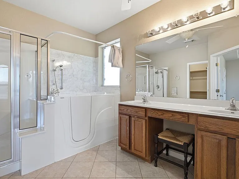 904 Winding Creek Pl — Photo 17