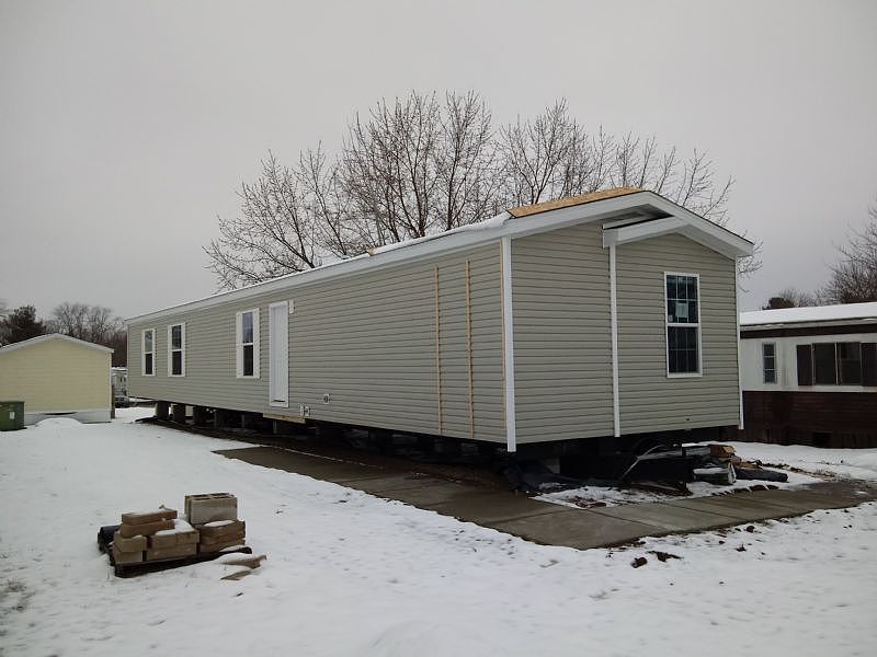 1st image of 1092 White Oak E
