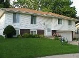 14922 Seward Plz, Omaha, NE 68154