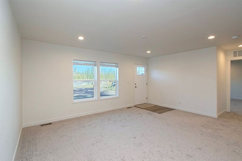 3rd image of 81 Butterfly Lane