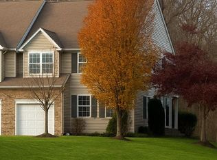 360 Hidden Dr, Blackwood, NJ 08012