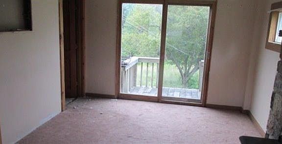 3rd image of 40 East St