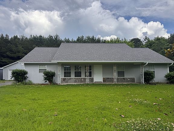 3rd image of 486 Hoy Rd