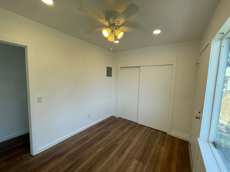 1408 Sassafras St — Photo 8