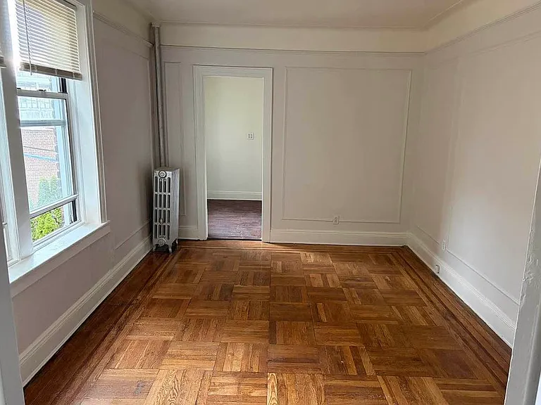 39-26 62nd St #4E — Photo 1