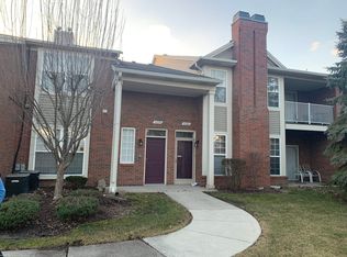 44256 Princeton Dr, Clinton Township, MI