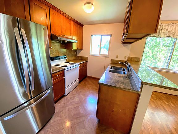 2nd image of 10255 Oasis Ct APT 4