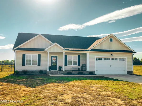 9876 Pace Road, Bailey, NC 27807