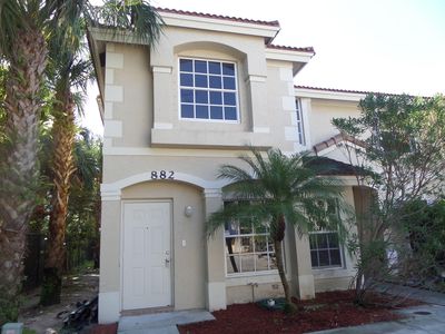 882 Summit Lake Drive, West Palm Beach, FL, 33406