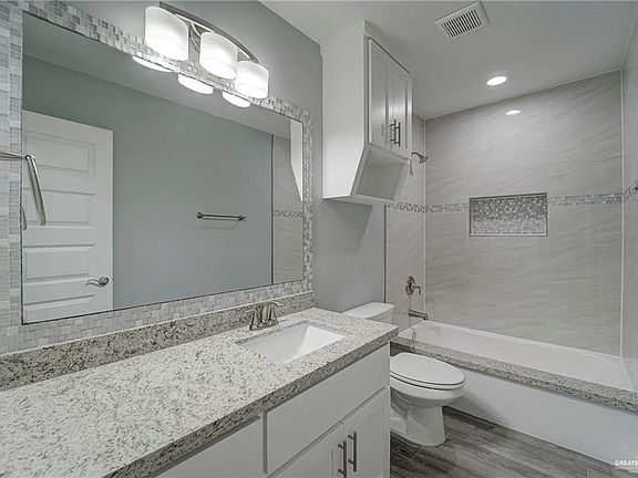 5th image of 5004 Date Palm St