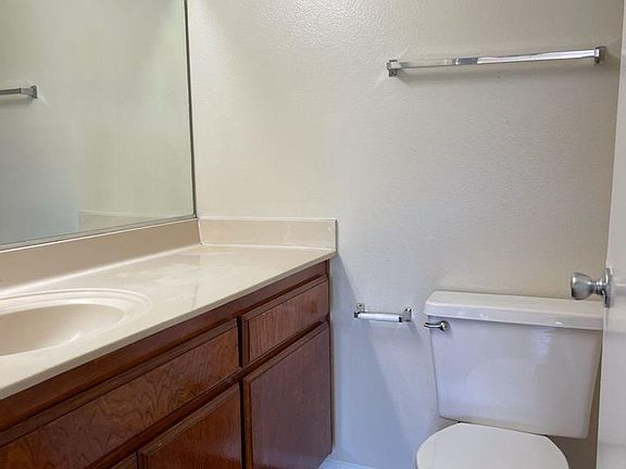 4th image of 20734 Seine Ave APT M