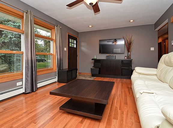 3rd image of 8726 S 81st Ave